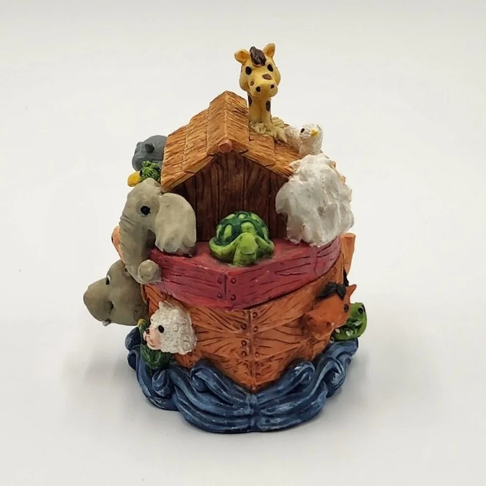 Vintage Youngs Noah's‎ Ark Decorative Trinket Box Small Jewelry Resin Delicate